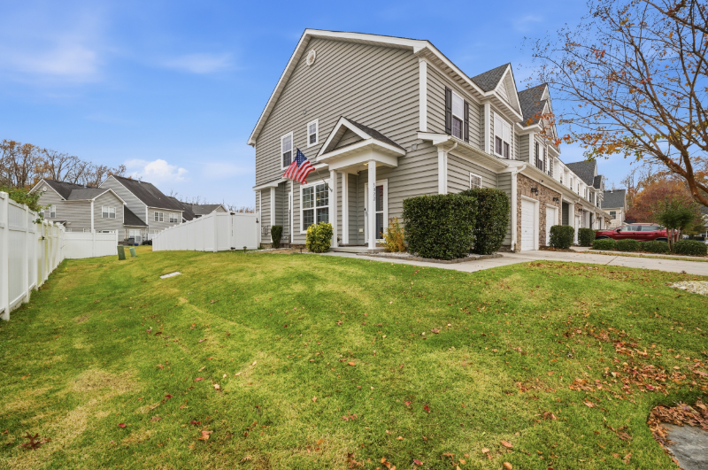 5022 Breleigh Ln - Photo 2 of 20