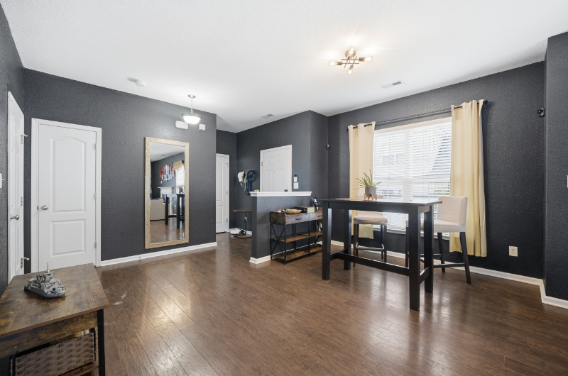 5022 Breleigh Ln - Photo 4 of 20