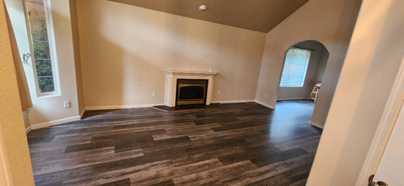 2806 Ne 145th Ave - Photo 2 of 11