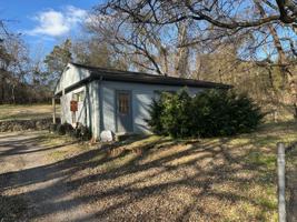 featured image of 318 Valley View Dr