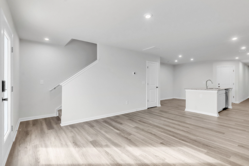 1271 Forestbrook Ln - Photo 3 of 13