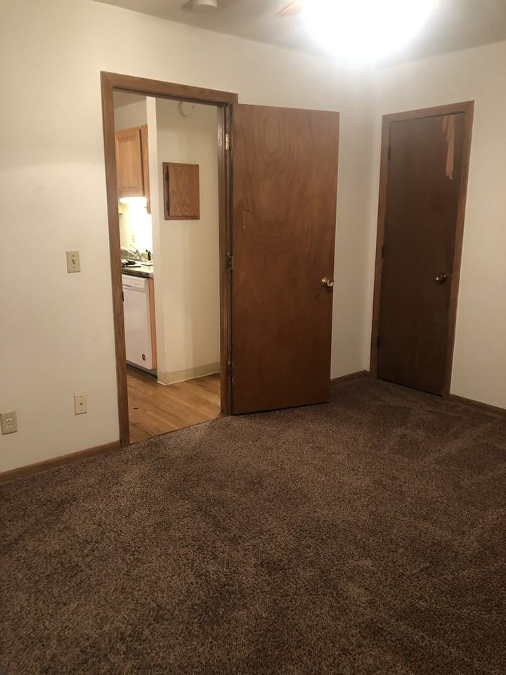 591 County Road B W - Photo 2 of 9