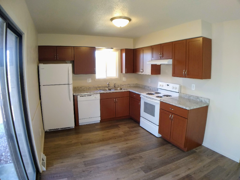 2109 Louis Cir #B - Photo 2 of 14