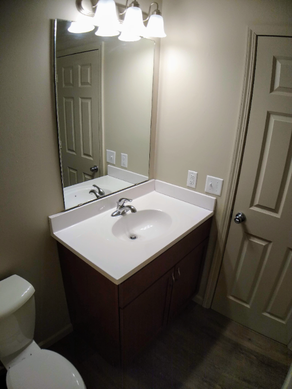 2109 Louis Cir #B - Photo 6 of 14