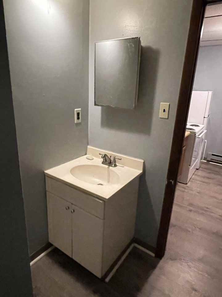 131 Wood St #105 - Photo 2 of 9