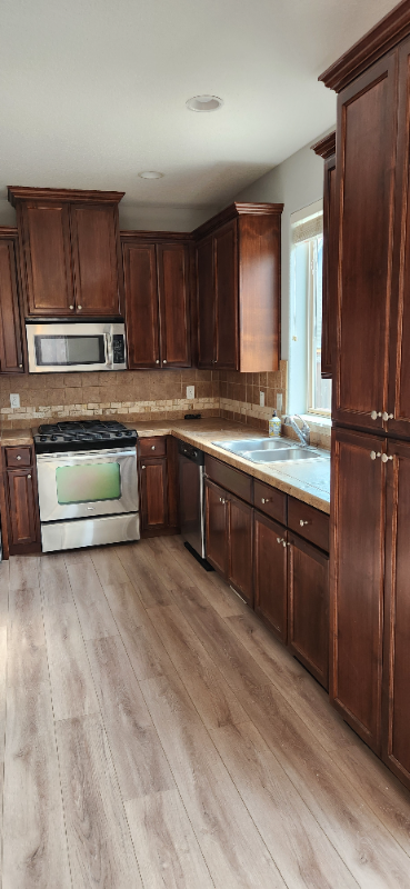 13460 Se Highpointe St - Photo 3 of 17