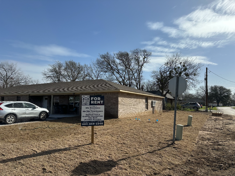 407 S 4th Ave #C - Photo 4 of 5