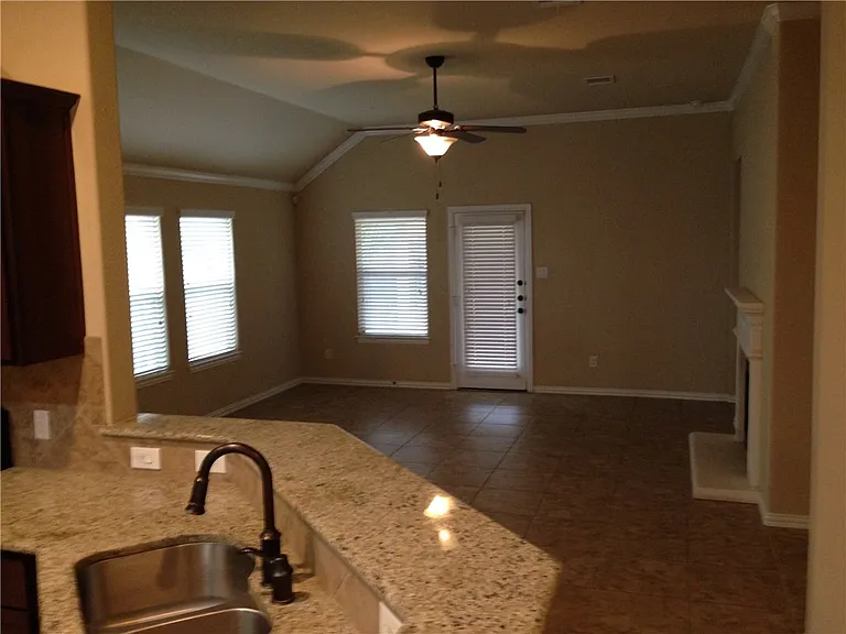 1921 Autumn Run Ln - Photo 6 of 16