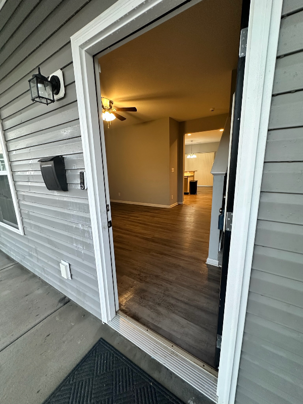 521 Ashley Ave - Photo 2 of 21