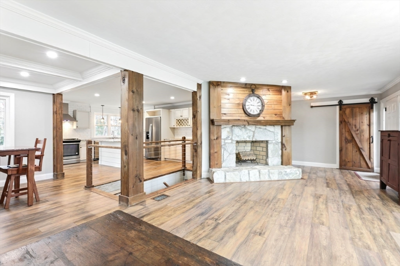 56 Tallyho Dr - Photo 4 of 17