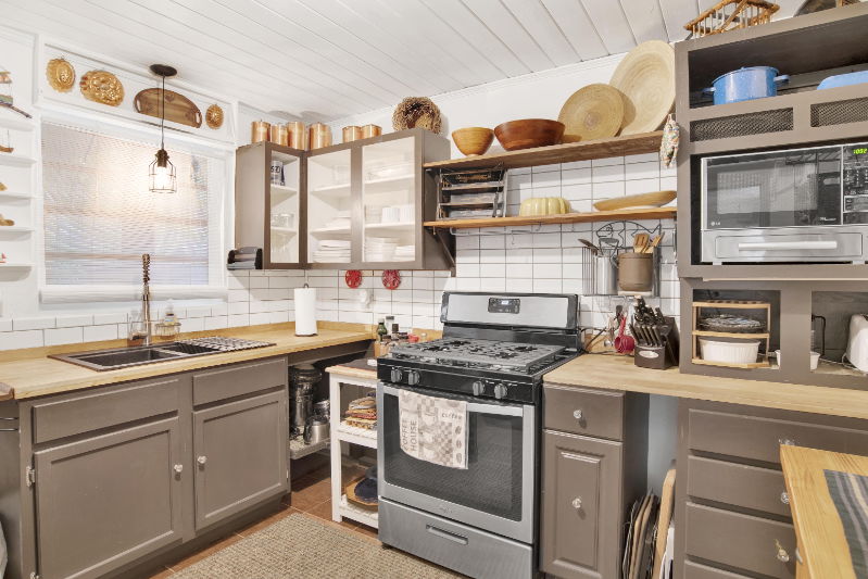 571 Dogwood Ave - Photo 5 of 12