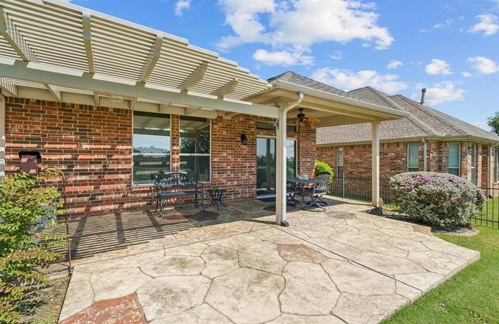 7313 Reflection Bay Dr - Photo 2 of 20