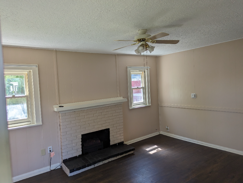 2075 Berry St Se - Photo 6 of 13