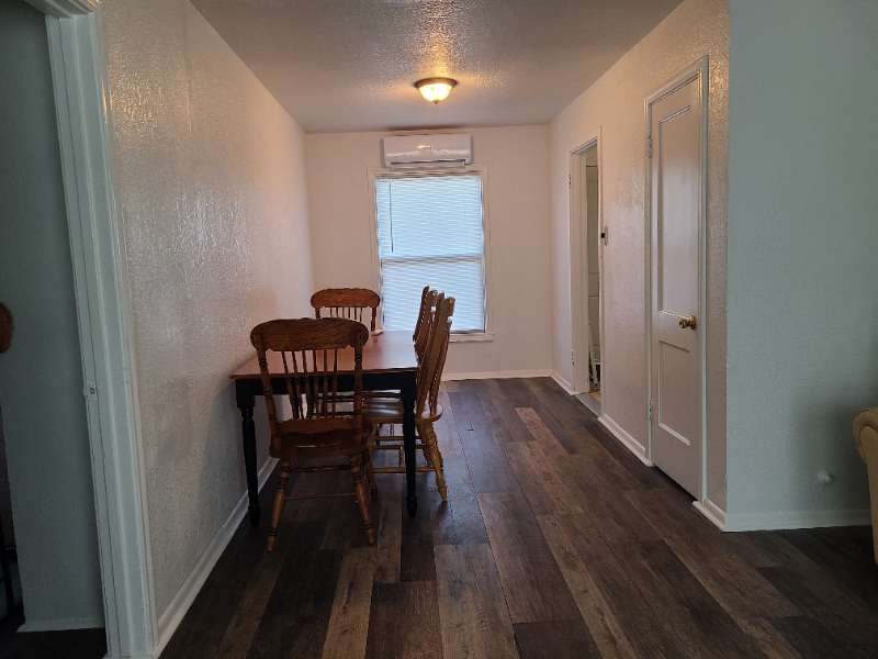 641 Robinson St #3 - Photo 3 of 8