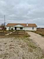 featured image of 689 Birdie Ln