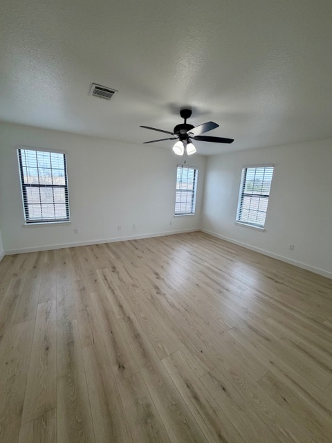 689 Birdie Ln - Photo 7 of 19