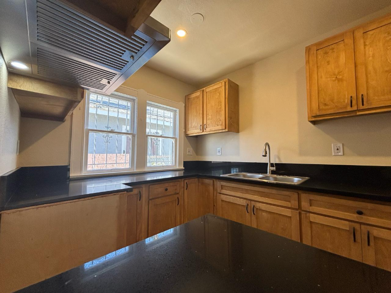 5306 Cimarron St - Photo 6 of 6