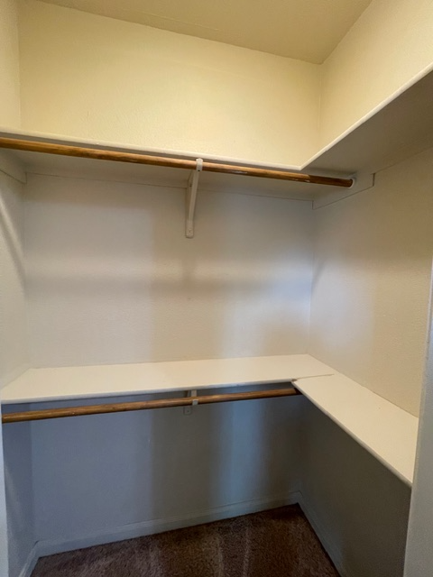 2001 Kirby Lee St - Photo 7 of 11