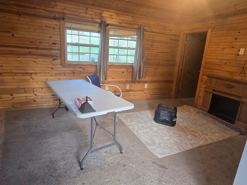 1960 Saddleback Dr - Photo 2 of 7