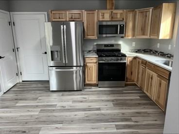 7862 N Covington St #D - Photo 2 of 10