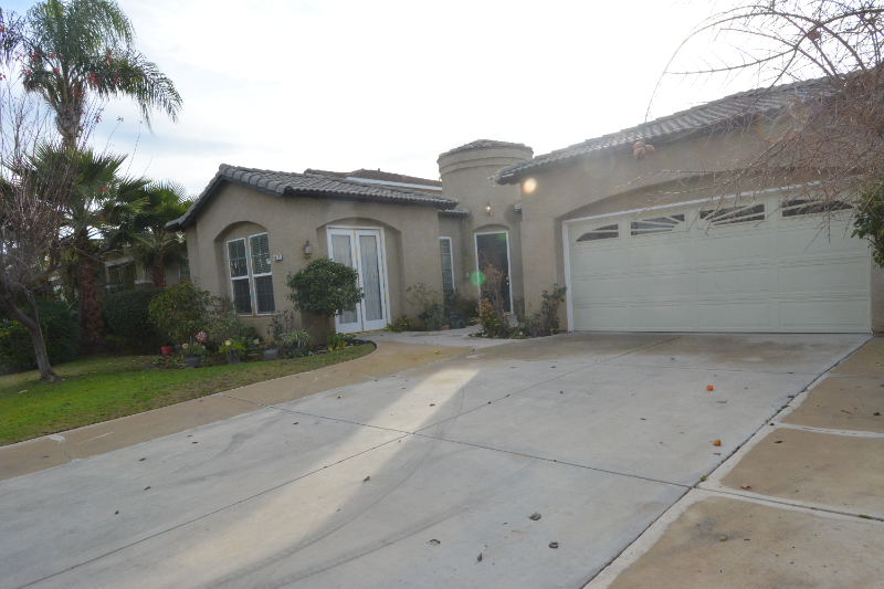 5617 Via Cervano - Photo 2 of 24