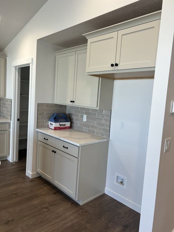 19280 Geneva Way - Photo 6 of 16