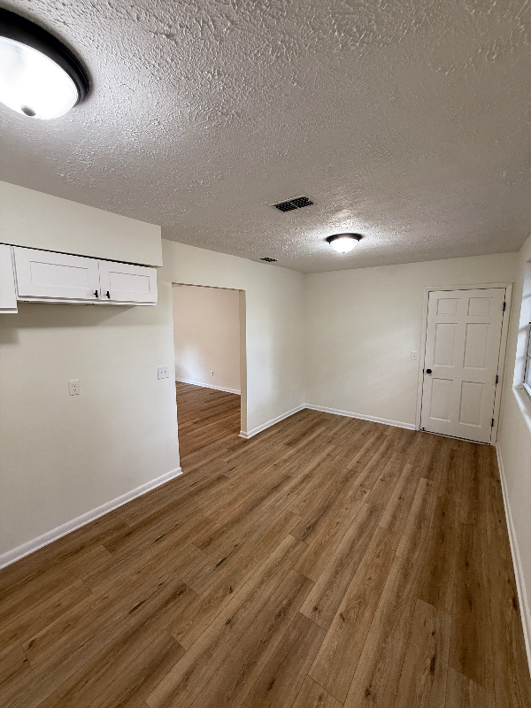 1675 Winthrop St - Photo 5 of 16