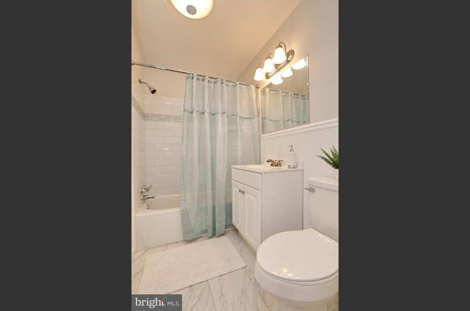 2609 Dakota St - Photo 3 of 19