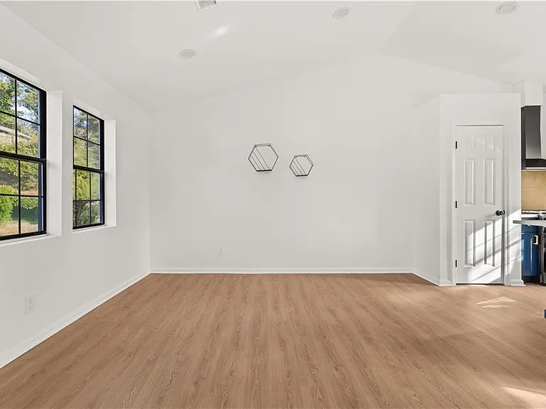 4933 Park West Dr - Photo 2 of 11