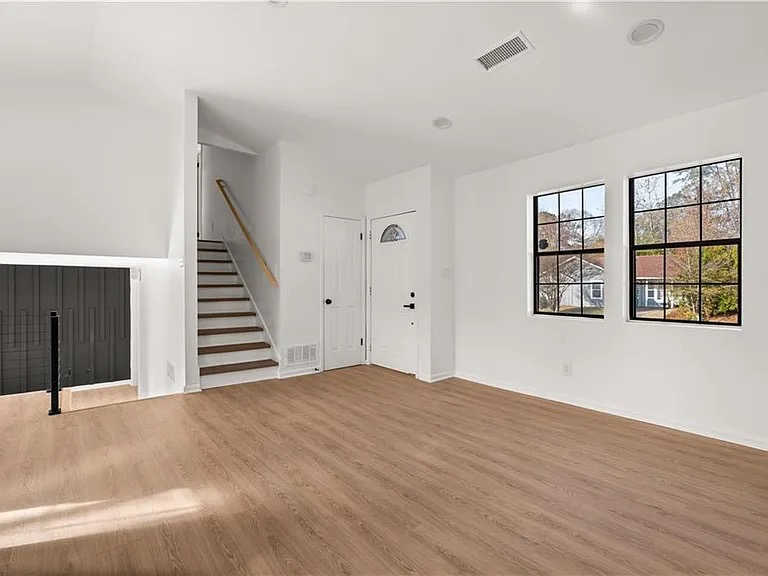 4933 Park West Dr - Photo 5 of 11