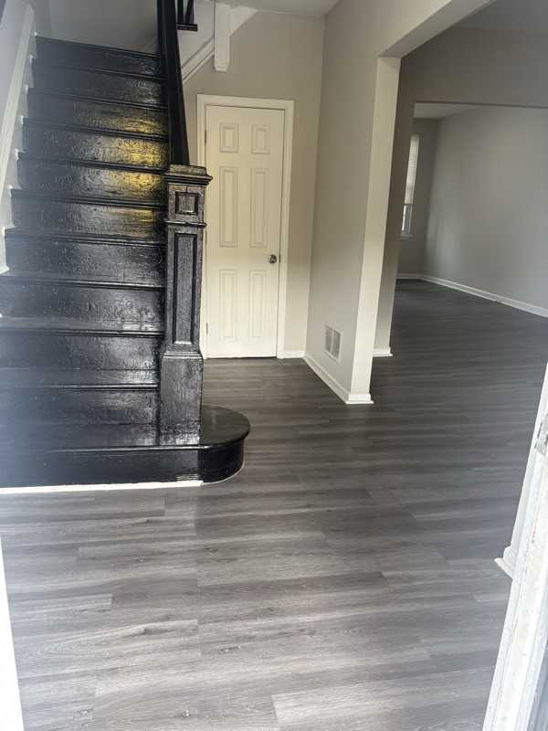 2416 W Franklin St - Photo 2 of 19