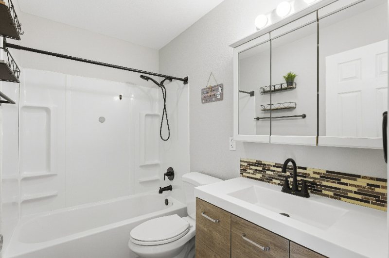 1504 1506 110Th St. S. Tacoma, Wa - Photo 4 of 20