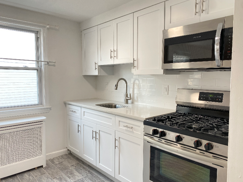 34 E 7th St #2FL - Photo 3 of 5