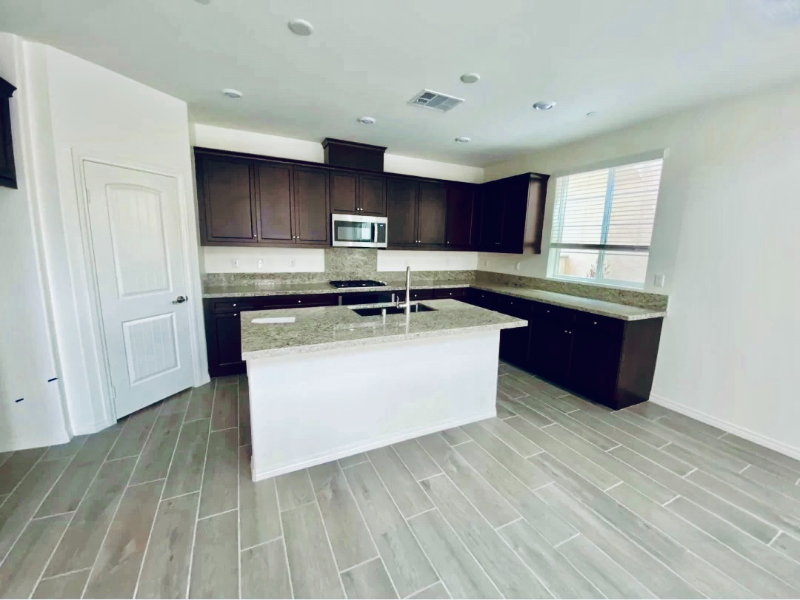 7099 Montecito Ln - Photo 2 of 4