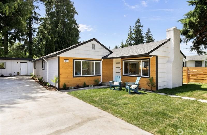 11 Sw 100th St #A - Photo 2 of 19