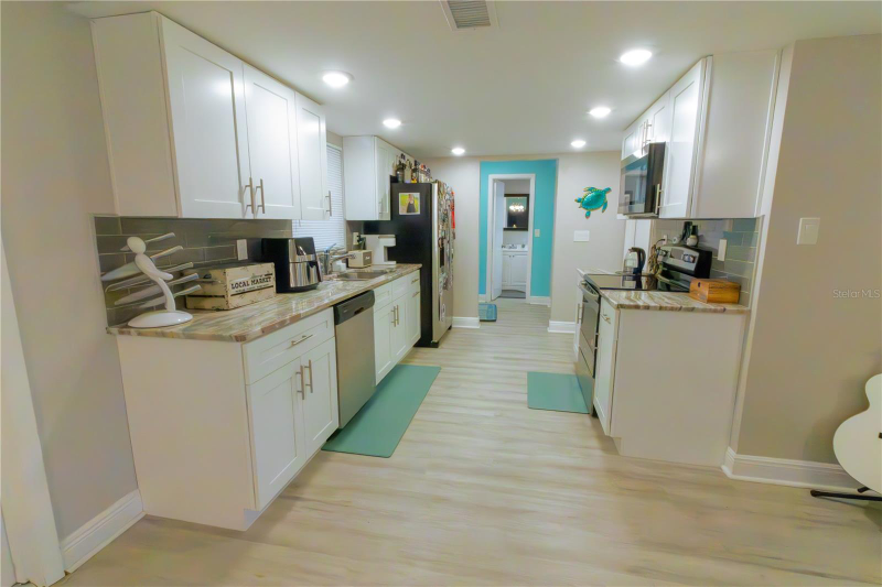 6414 Indiana Ave - Photo 6 of 20