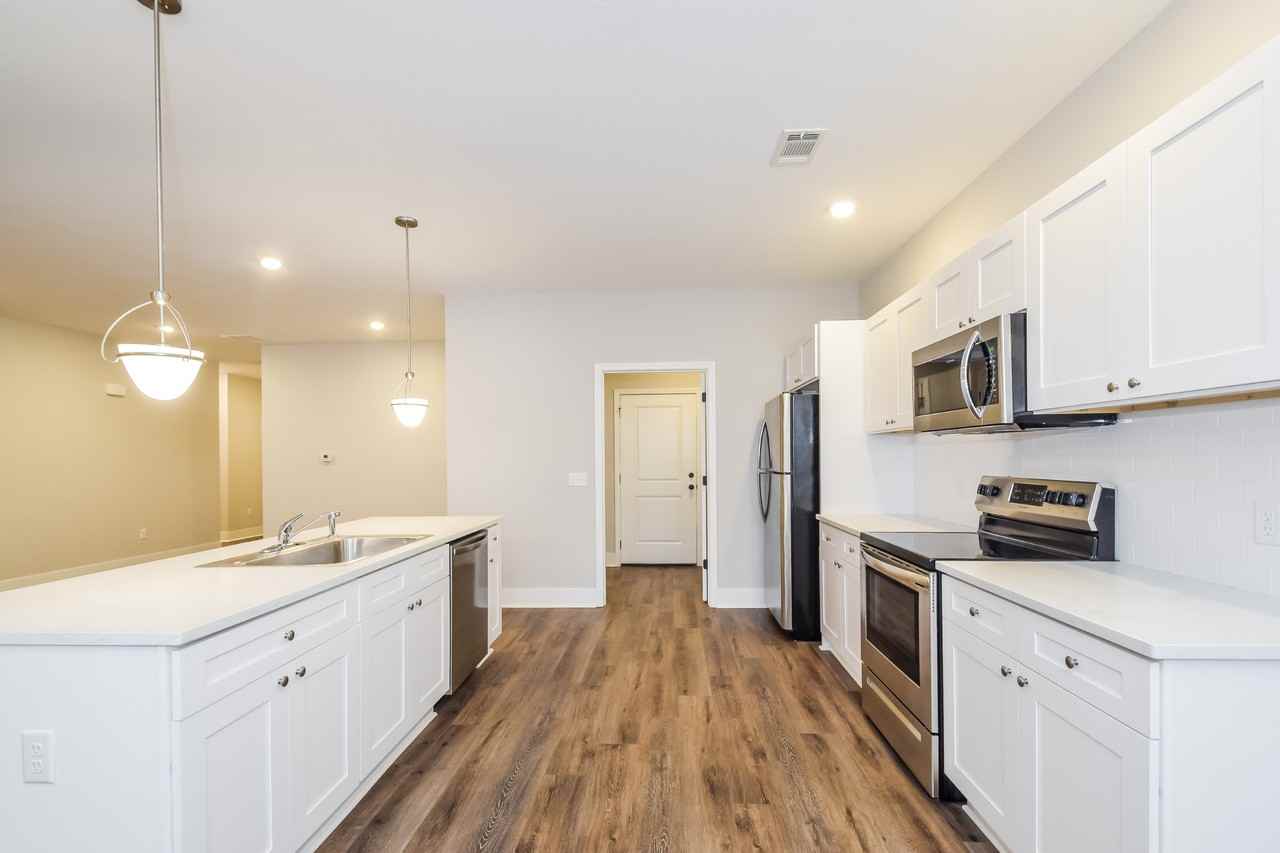 1053 Autumns Wood Cir E - Photo 5 of 24