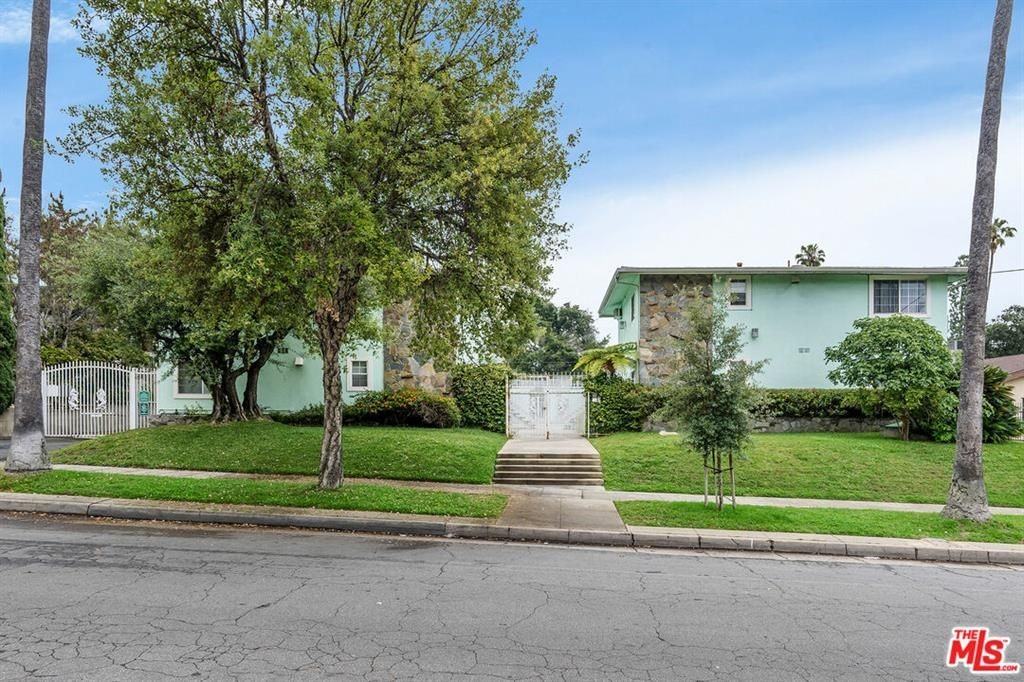 1250 N Mentor Ave ##4 - Photo 4 of 4