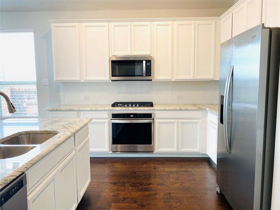 4001 Smokey Hill Ct - Photo 3 of 16