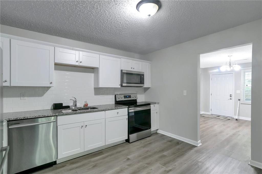 1602 Ezra Church Dr Nw - Photo 4 of 14