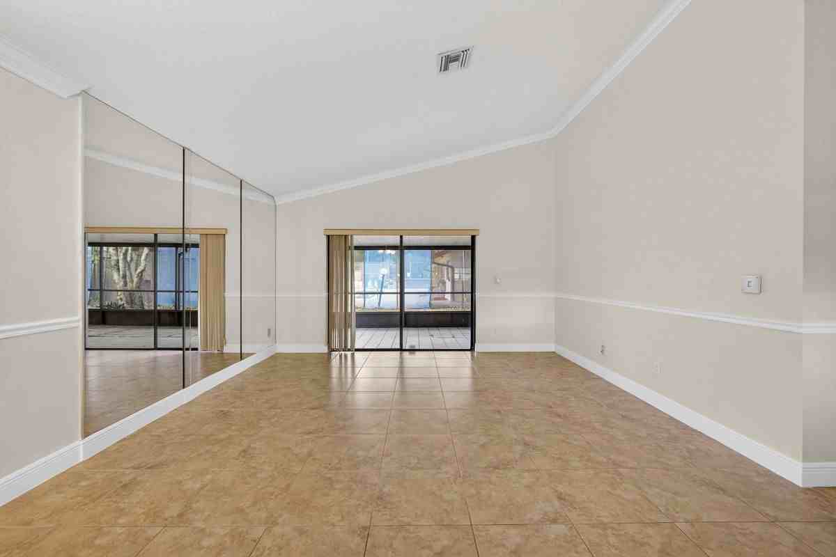 1275 Summit Run Cir - Photo 3 of 3