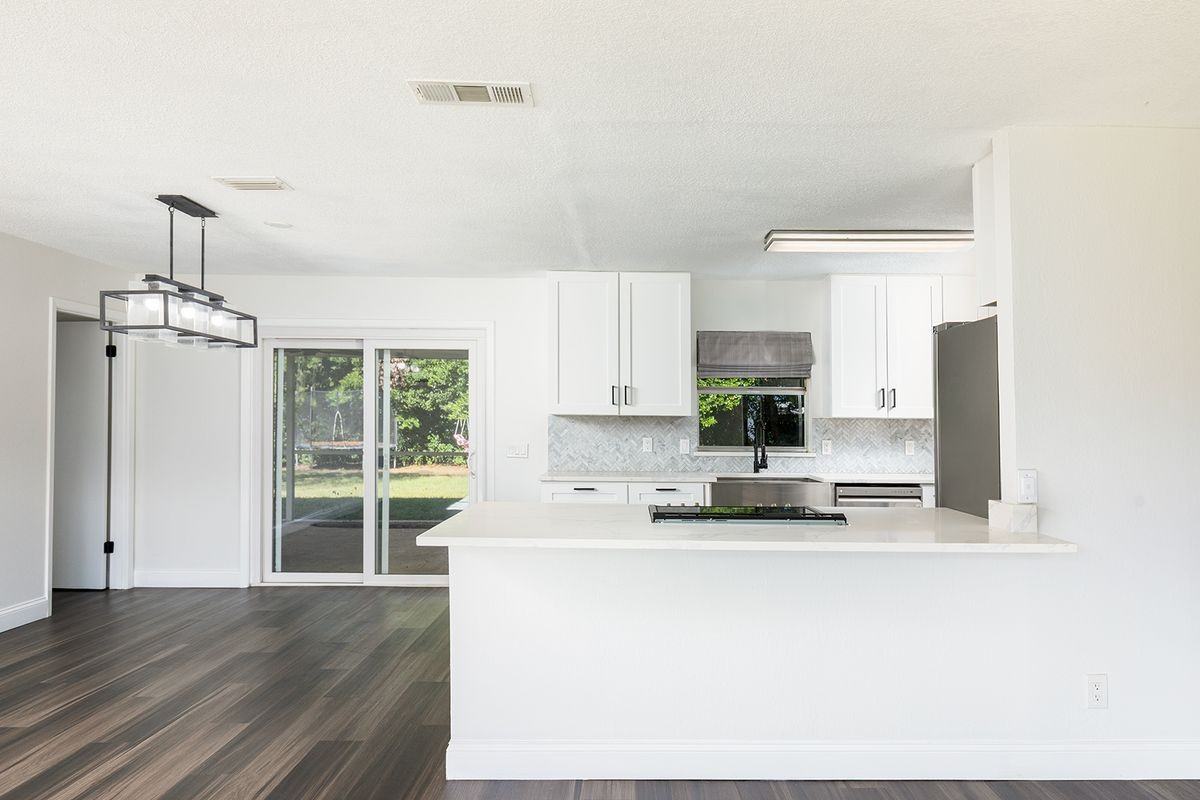 3413 Bowman Dr - Photo 5 of 21