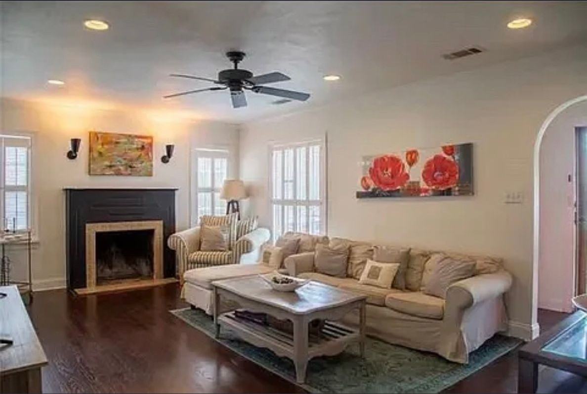 3320 Cockrell Ave - Photo 2 of 32