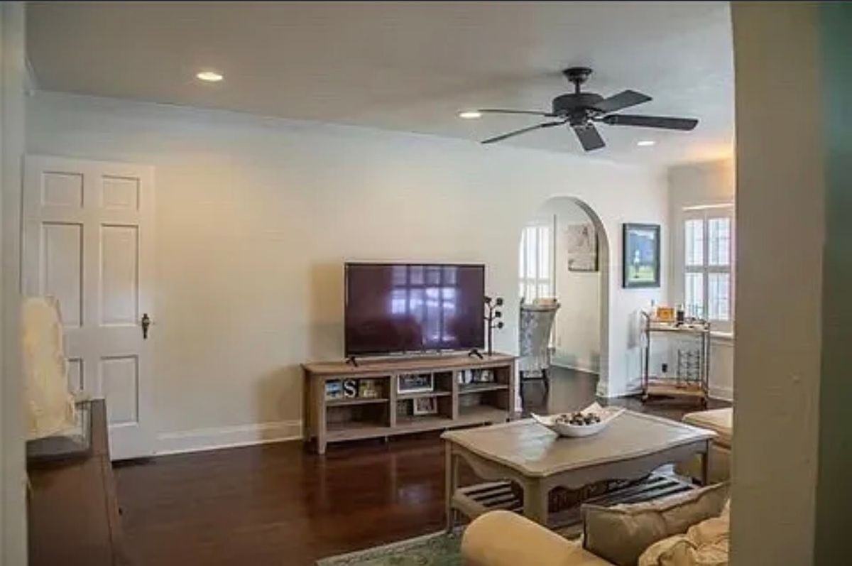 3320 Cockrell Ave - Photo 4 of 32