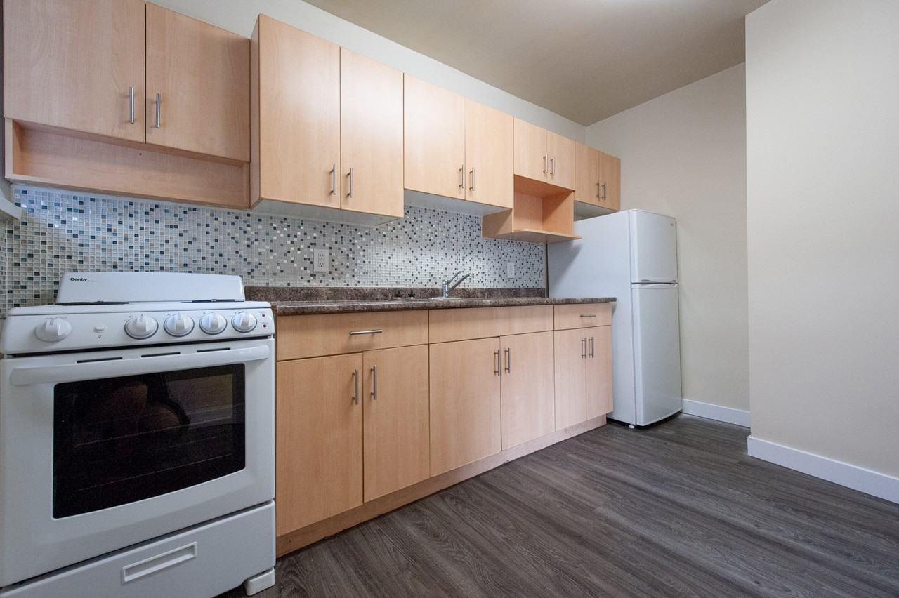 331 Marion Street - Photo 3 of 16