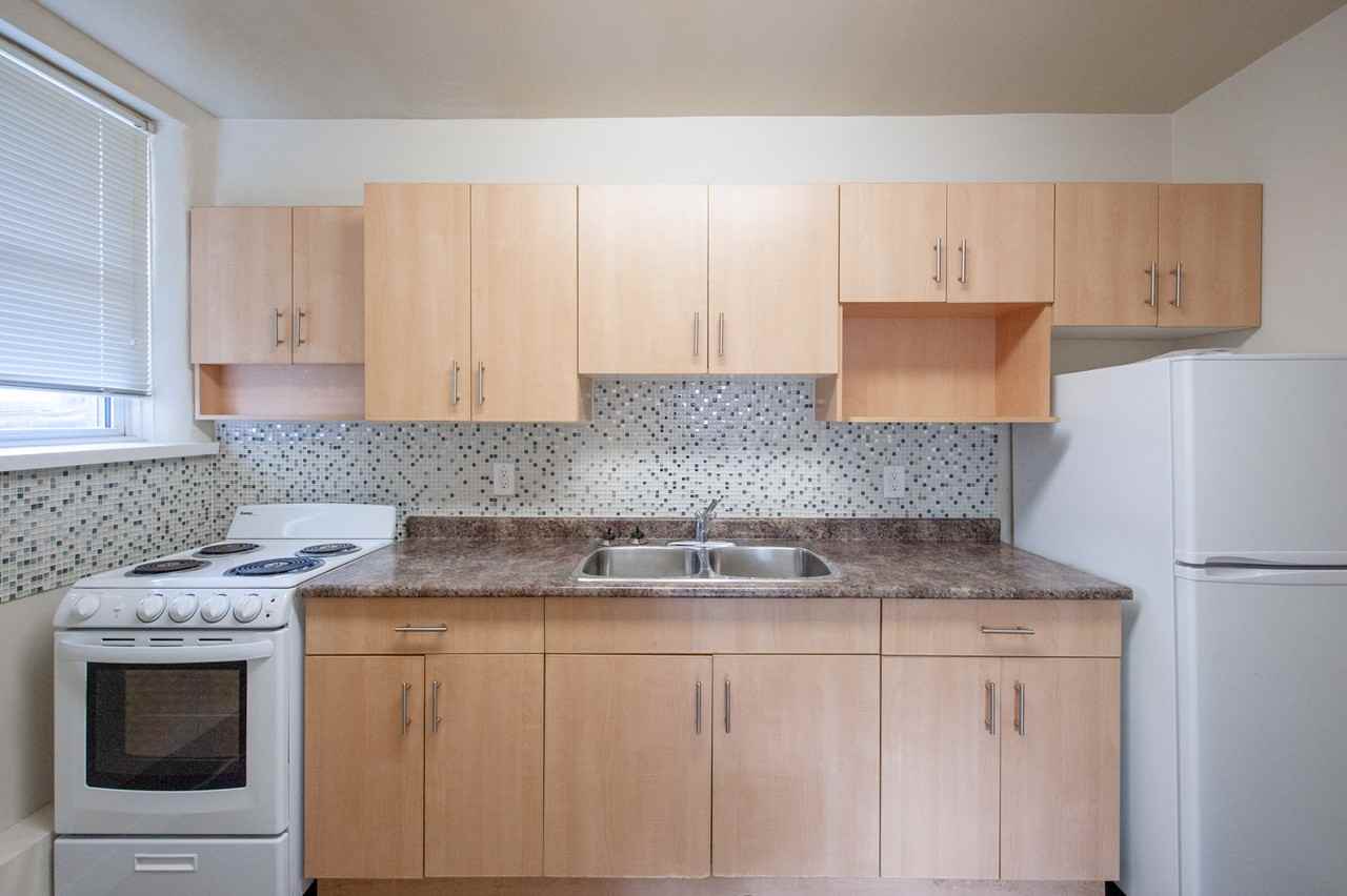 331 Marion Street - Photo 4 of 16