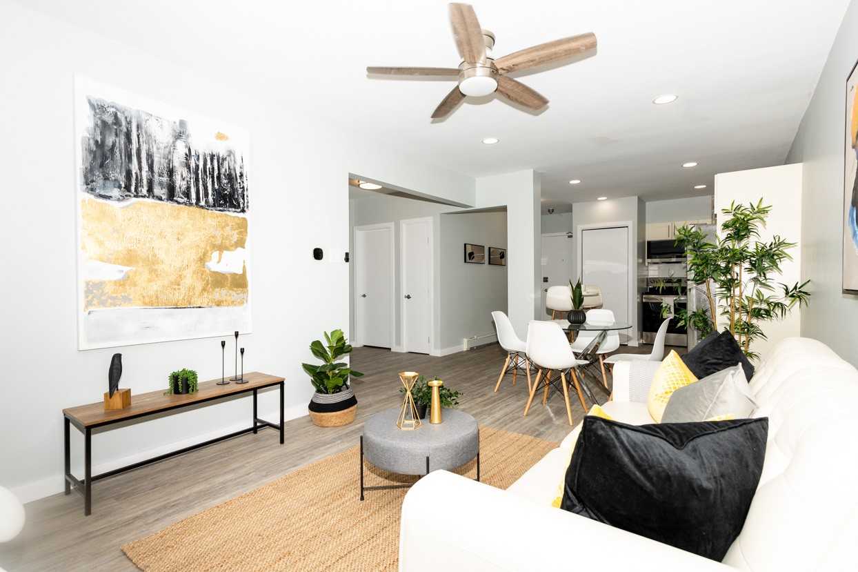 567 Warsaw Avenue - Photo 3 of 37