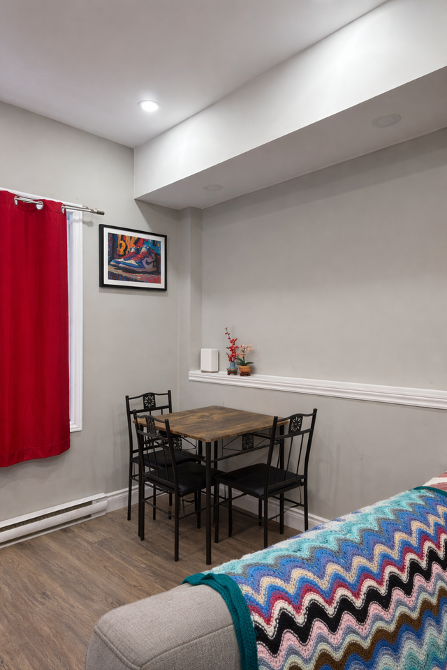 41 Cork St E - Photo 5 of 10