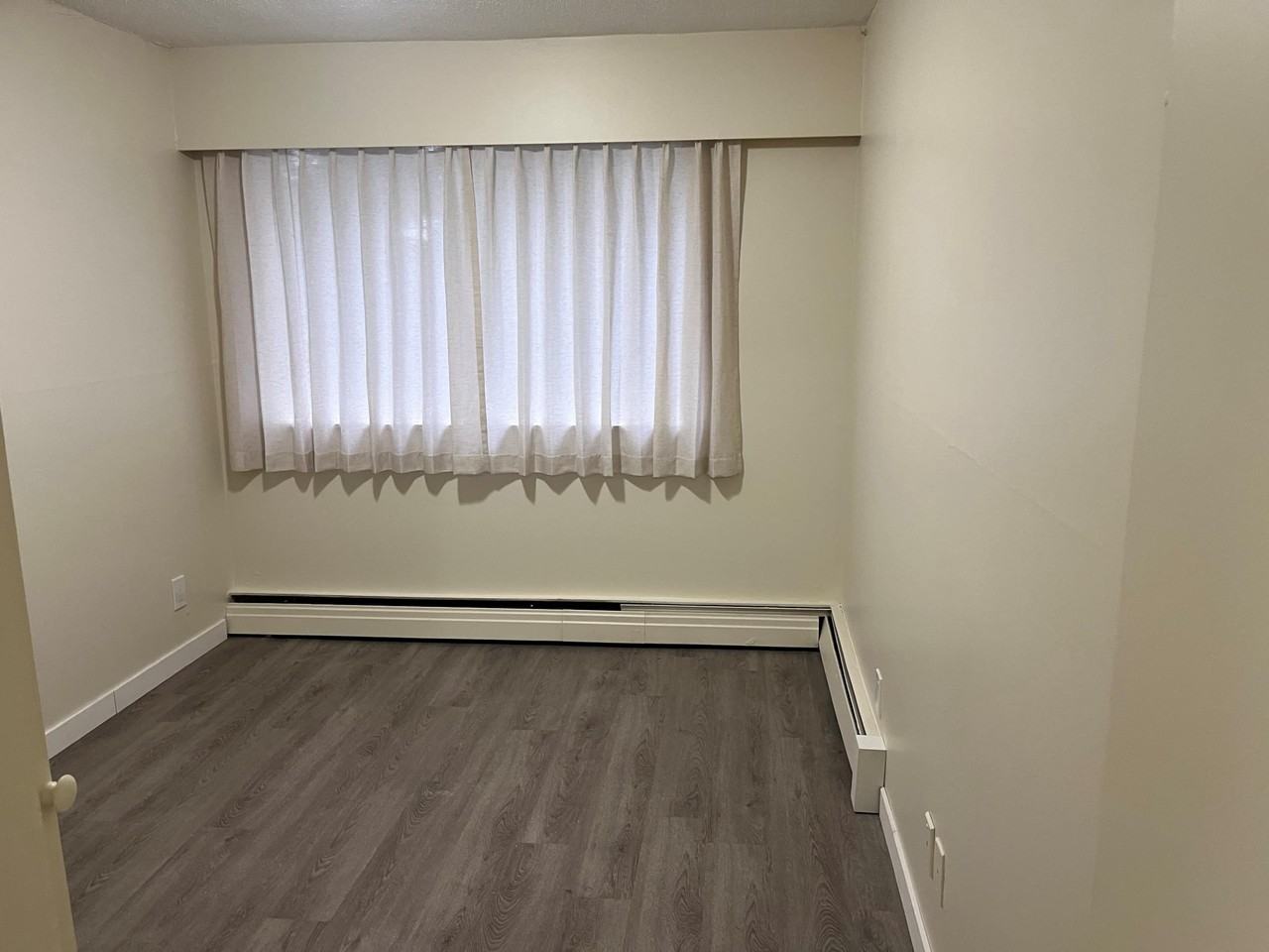 Bute Manor - Photo 7 of 22