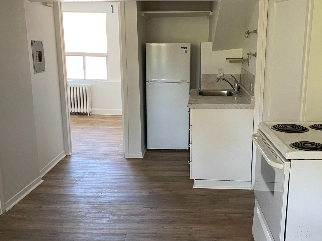 220 Gordon - Photo 2 of 7